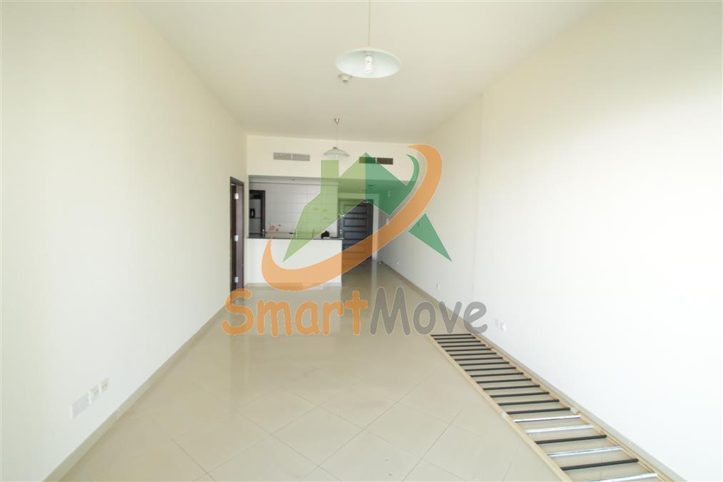 Unfurnished Chiller Free Large 1 BHK Apt with store room in Concorde Tower, JLT